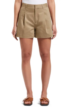 Chino Shorts in Light Army