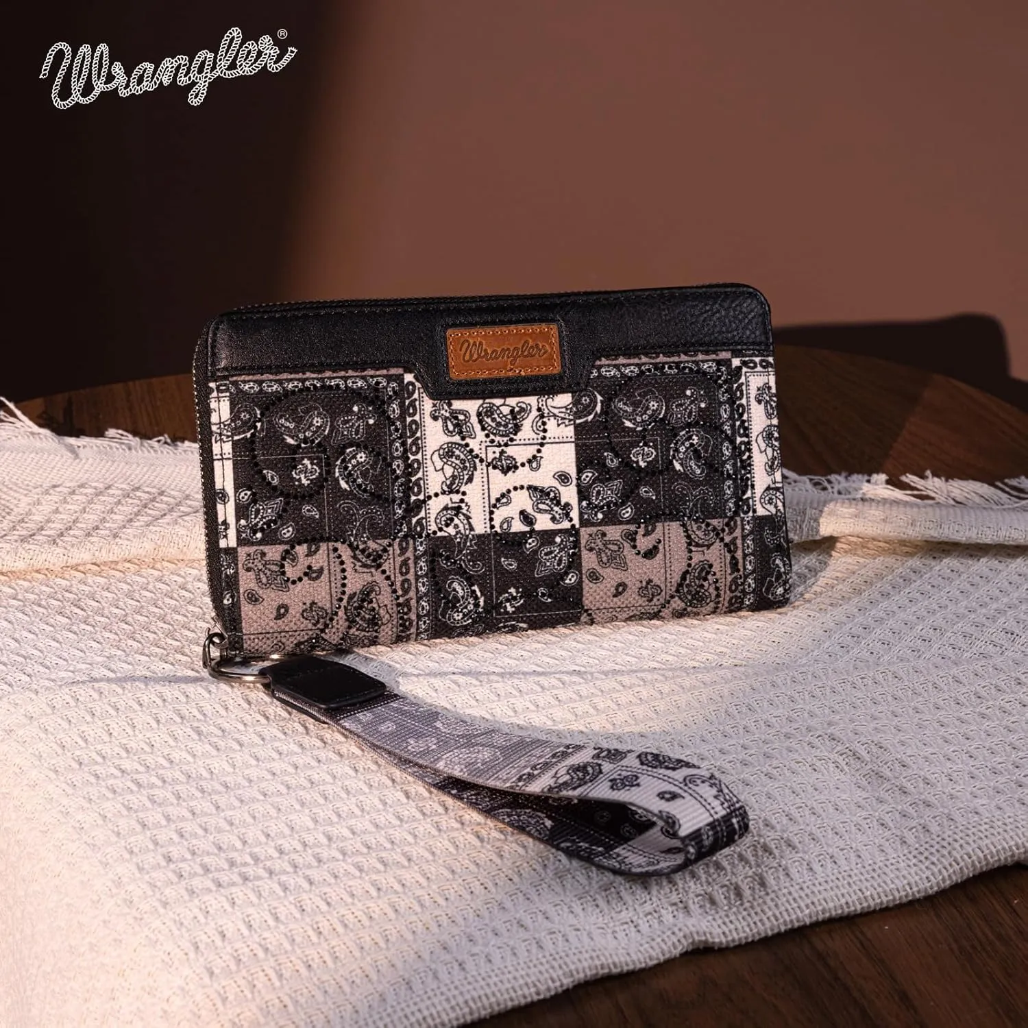 Montana West  Wrangler Wristlet Wallets for Women, Large Bifold Wallet, Boho Western Cash Wallets, Black