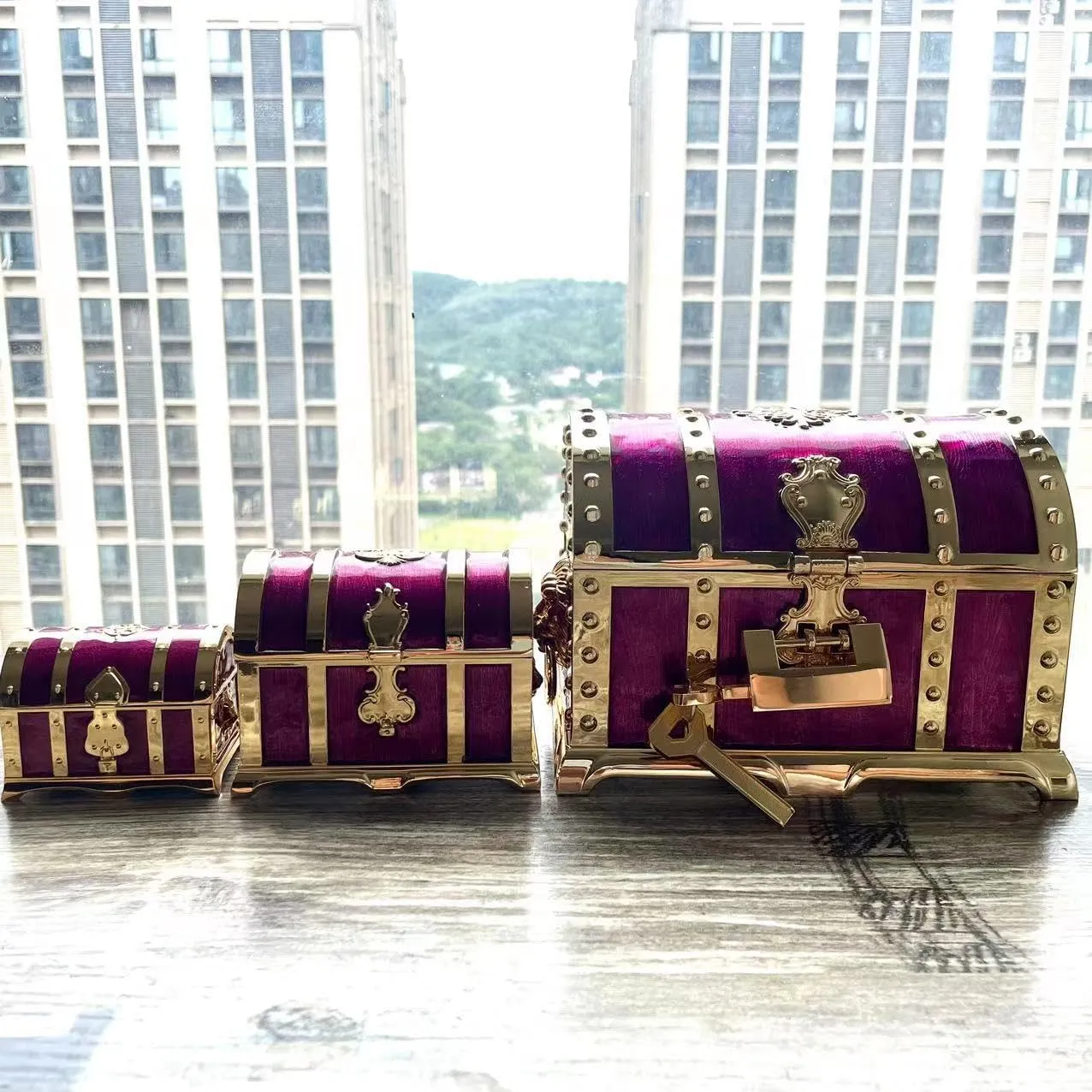 Vintage Metal Jewelry Chest Treasure Trinket Box, Gem Storage Tray Ring Earrings Necklace Keepsake Gift Holder Case Bag for Girls Ladies Women (Large Golden Purple Empty)
