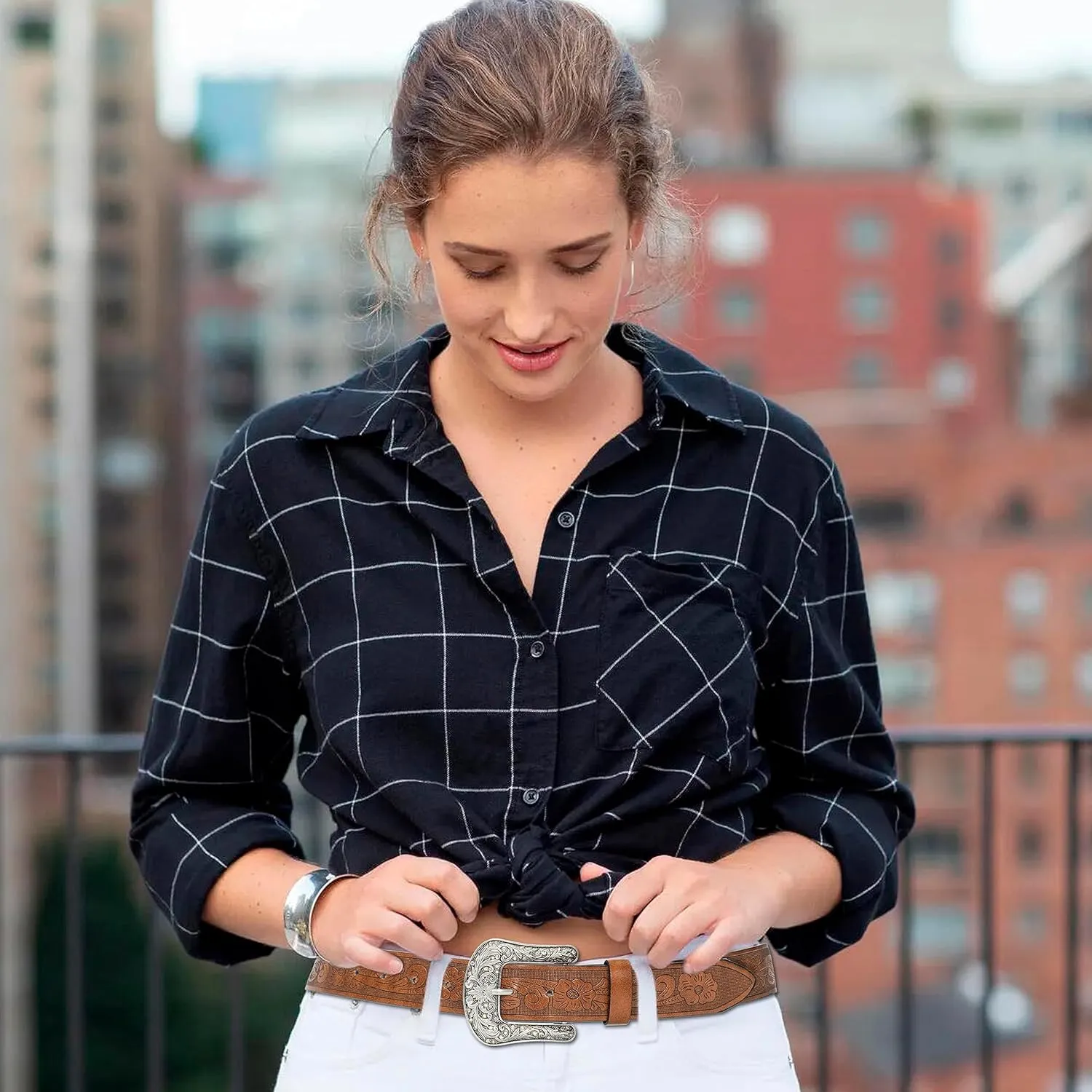 Western-Belt-for-Women-Cowgirl, PU-Leather-Waist-Belts with Vintage-Carved-Buckle and Tips-Ends for Jeans Pants Dresses