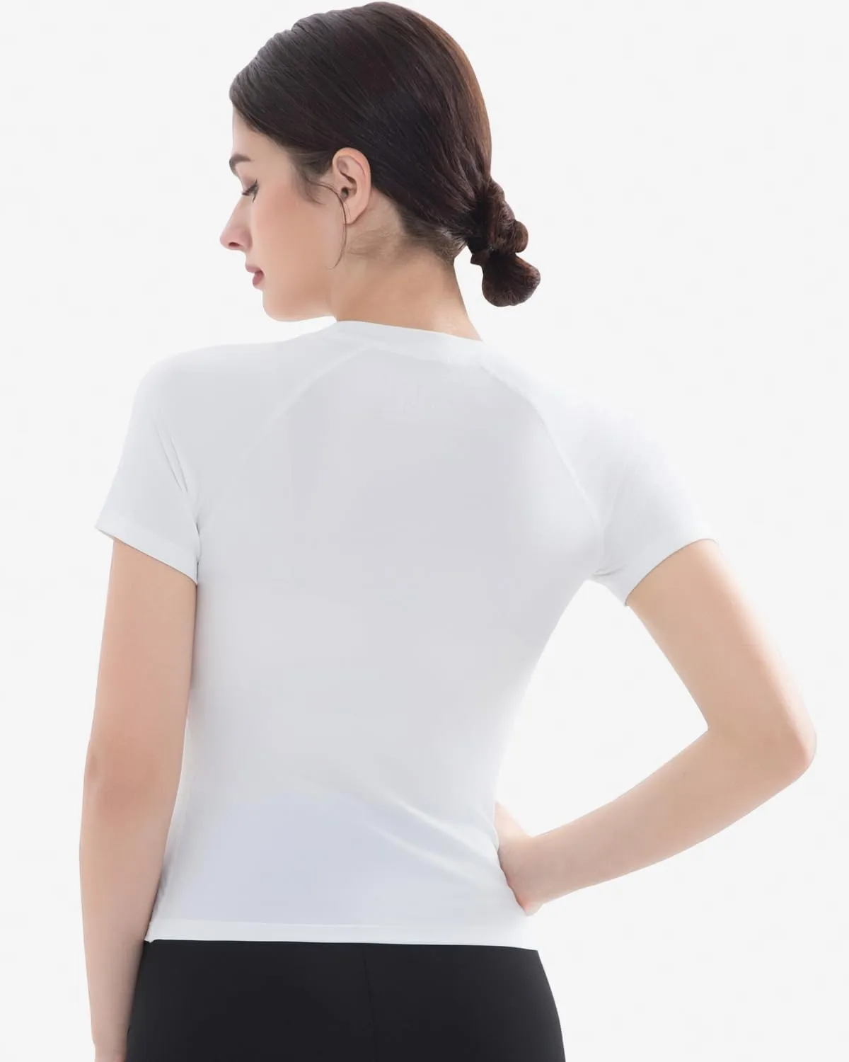 Women's Compression Shirts Short Sleeve Athletic Workout Top Dry Fit Sun Protection T-Shirt for Gym Yoga Running 2 4 Pack